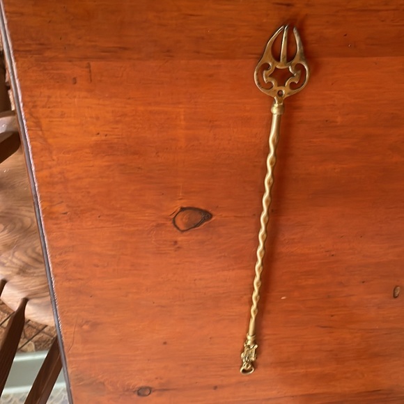 Charles Dickens - Brass fire toaster - Picture 2 of 4